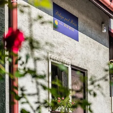 Dom Pod Roza Casa de hóspedes *