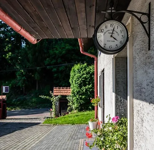 Dom Pod Roza בית הארחה